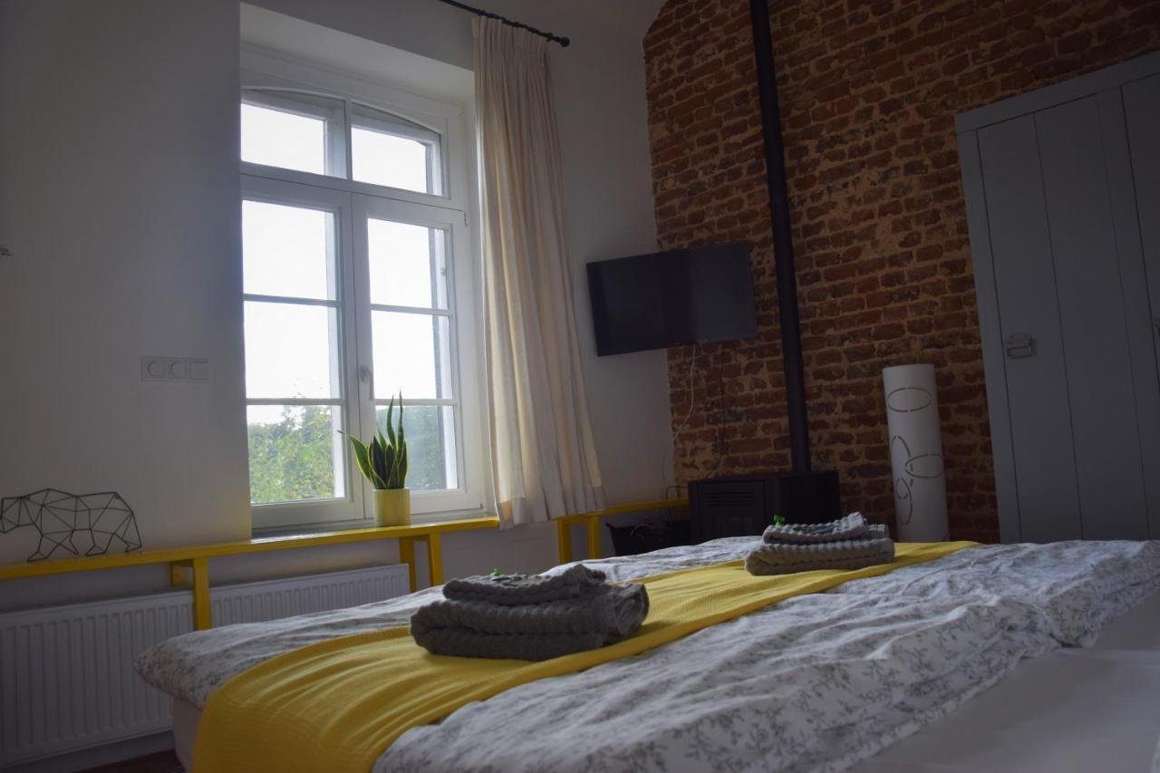 Mille Fleurs - Apartments Voeren Bagian luar foto